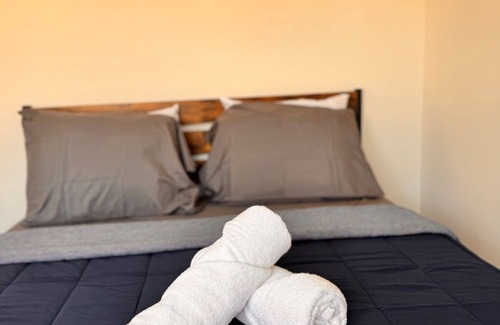 Brampton House | Modern Brampton Home | 3 BR 2.5 WR | Free Parking