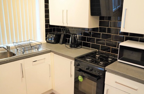Leeds House | Modern Bright 2 bedroom Apartment in Leeds