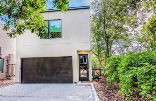Zilker Apartment | Modern Bright Clean New Apartment Walk To Zilker, Close To Downtown