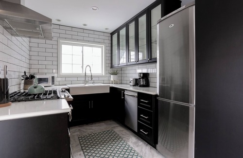 Roeland Park House | Modern Bungalow in Cedar St