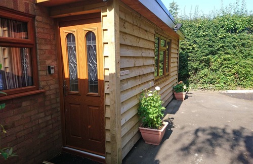 Stottesdon Cabin | Modern Cabin in Heart of Shropshire Countryside