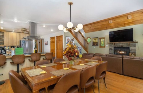 Fairview Cabin | Modern cabin, minutes from downtown Asheville & Biltmore