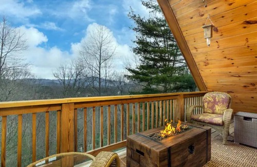 Fairview Cabin | Modern cabin, minutes from downtown Asheville & Biltmore