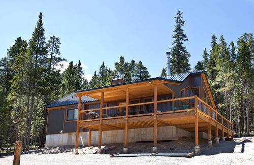 Fairplay Cabin | Modern Cabin on 41 Private Acres of Spruce and Pine Forest