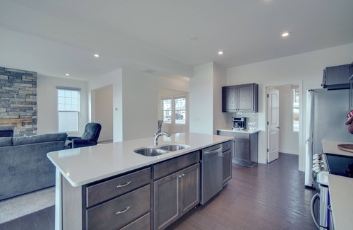 Canton House | Modern Canton Home: 10 Mi to Lake Allatoona!