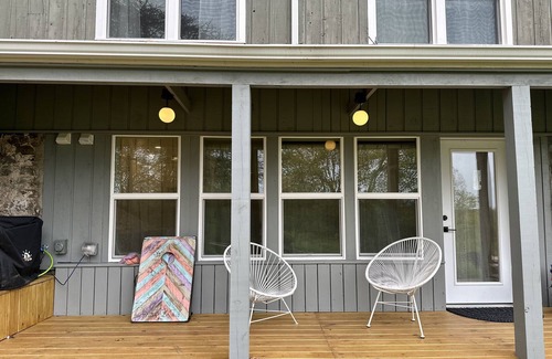 Flemington Cabin | Modern carriage house, Sleeps 6, renovated w beautiful views