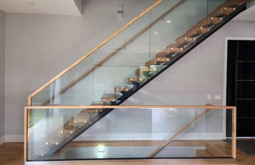 Stamford Villa | Modern Catskill House & Lake NY with hot tube on the roof