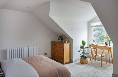 Pontcanna Apartment | Modern Central Apartment by Black Door Stays
