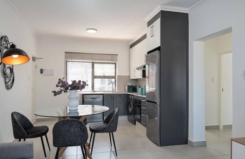 Umhlali Apartment | Modern Central Ballito Apartment, Self Catering