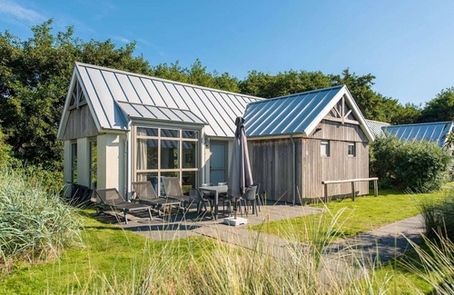 Hollum House | Modern Chalet Near the Coast