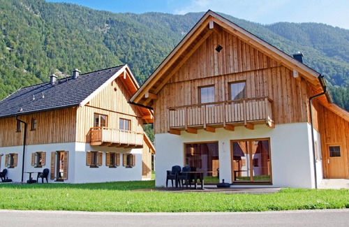Obertraun House | Modern chalet with attractive furnishings