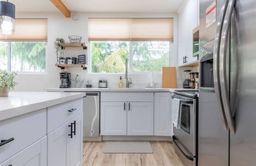 Concord House | Modern Charm/Large families and friend groups