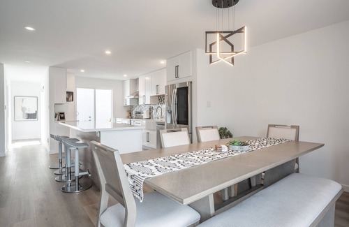 Brisbane House | Modern Chic House Near SF, SFO!