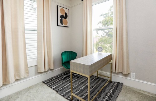 Portsmouth House | Modern Chic’s Corner 4Beds 2baths w/Grill
