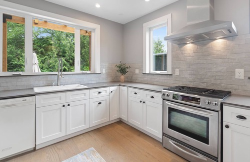 Edgemoor House | Modern Chuckanut Village 3-bed House with Office, Just Steps to Water & Trails