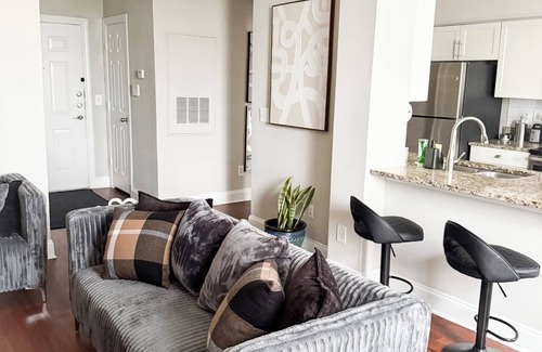 Old Fourth Ward Apartment | Modern City Escape with Stunning Skyline Views – Walk to Everything