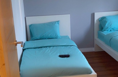 Hatfield Apartment | Modern City Flat in Hatfield offers free Wi-Fi, family rooms