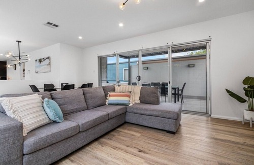 Cooks Hill Apartment | Modern City Living in the Heart of Cooks Hill