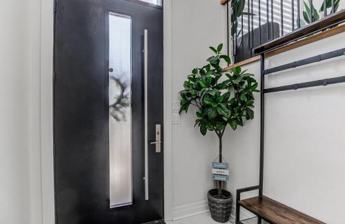 Oakridge House | Modern City Living -newly built