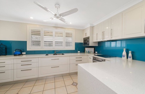 Crescent Head House | MODERN, CLEAN AND CONVENIENT LEVEL VILLA!