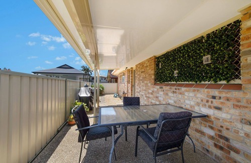 Crescent Head House | MODERN, CLEAN AND CONVENIENT LEVEL VILLA!