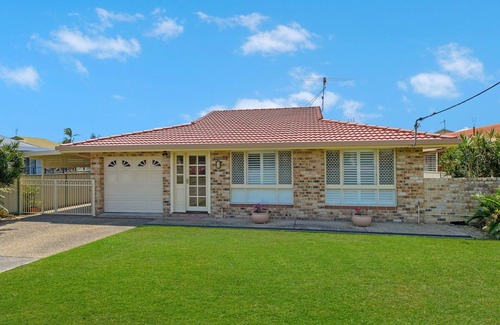 Crescent Head House | MODERN, CLEAN AND CONVENIENT LEVEL VILLA!