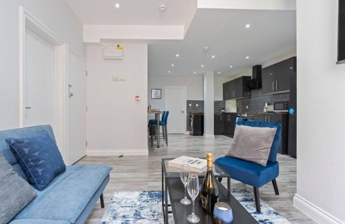 Harwich Apartment | Modern Coastal Apartment In Central Location