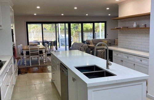 Rye House | Modern Coastal Entertainer Family Beach House with Bungalow & Spa, pet friendly.