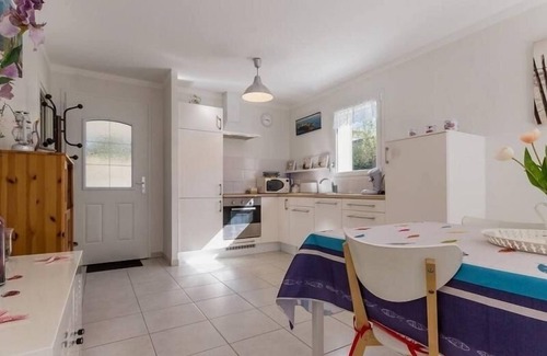 Pornic Cottage | Modern Coastal Home with Garden, Terrace & Parking Near Beaches - Pornic