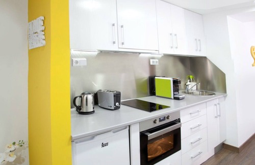 Ensanche Diputacion Apartment | Modern Colored Apartments in the Heart of Alicante