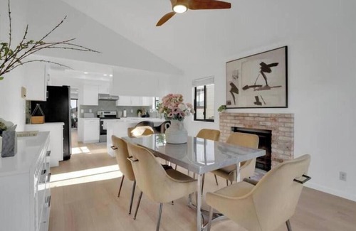 South San Francisco House | Modern Comfort: South San Francisco Edition