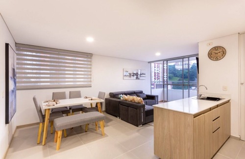 Sabaneta Apartment | Modern comfort and authentic Medellin charm.nfree parking, fast wifi