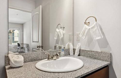 Central House | Modern Comfort and Resort Style Living Near CU