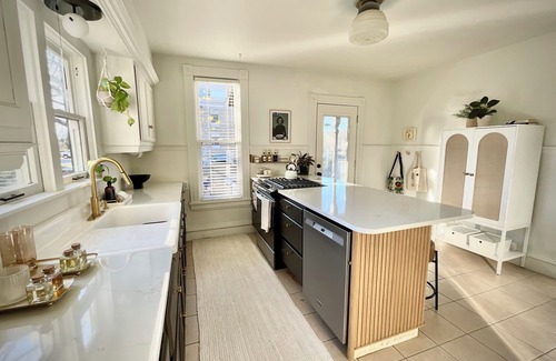 Grand Rapids Apartment | Modern Comfort in the Heart of Cherry Hill