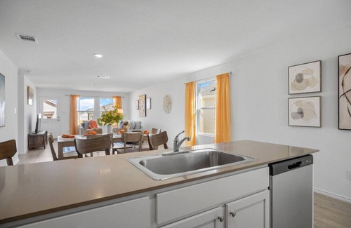 New Braunfels House | Modern Comfort in New braunfels