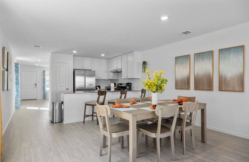 New Braunfels House | Modern Comfort in New braunfels