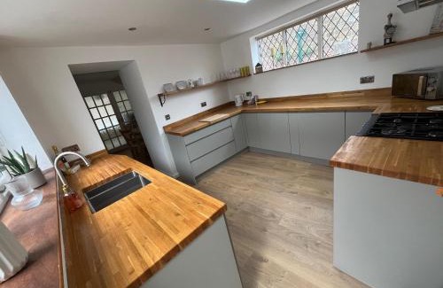 Guisborough House | Modern Comfort Near North York Moors & Coast