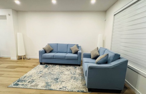 New Brighton House | Modern comfort: Peaceful, get together for family and friends