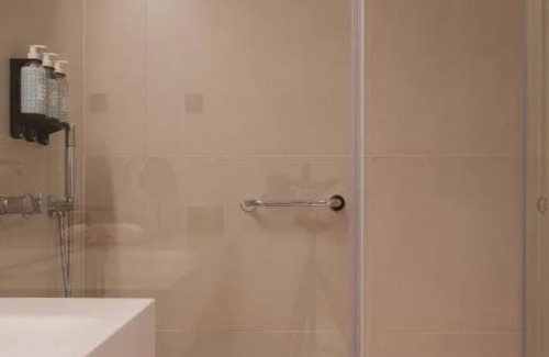 Sao Jorge de Arroios Hotel | Modern Comfort & Style | Pool, Gym & Lisbon Light Show Experience