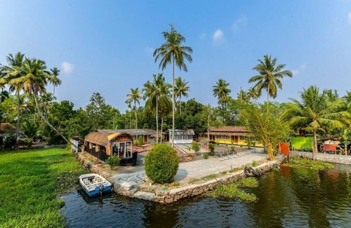 Alappuzha House | Modern&comfortable furnishing Lake Resort Alleppey