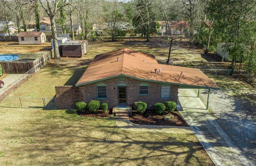 Fortson House | Modern & Comfy ~ 15mins to Downtown ~ Queen Beds!