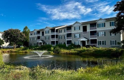Rehoboth Beach Apartment | Modern & Comfy - Close to Shopping, Christmas Village, Outlets & Beaches- Easy GF access