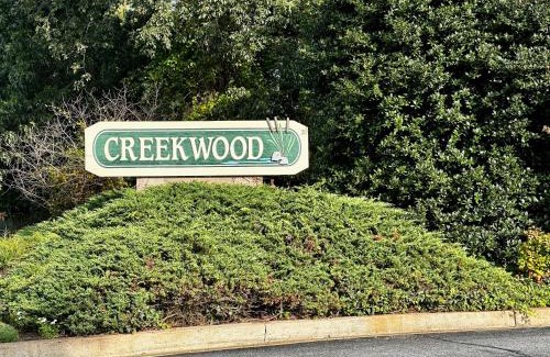 Rehoboth Beach Apartment | Modern & Comfy - Close to Shopping, Christmas Village, Outlets & Beaches- Easy GF access