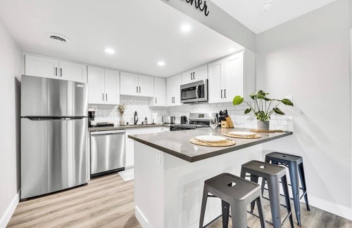 North Auburn House | Modern&Comfy|EV Charger|Kids&Pets| quick 80 access