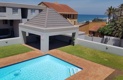 Ballito Apartment | Modern complex on Ballito promenade