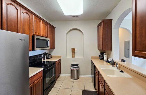Florida Central Atlantic Coast Condo | Modern Condo 5min to Conv Center with balcony