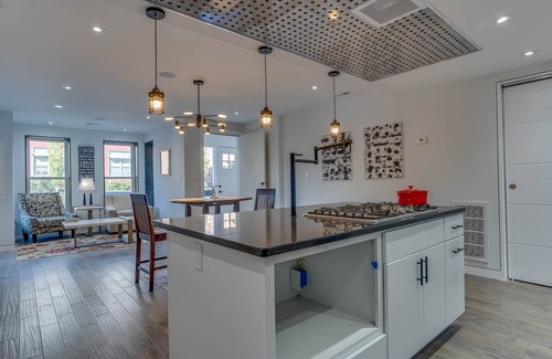 Truxton Circle Condo | Modern Condo in the Heart of D.C