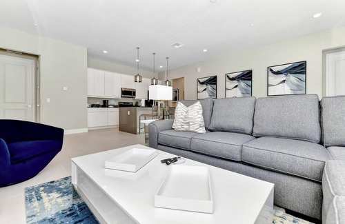 Reunion Hotel | Modern Condo near Disney with Resort & Waterpark Access - B32-138