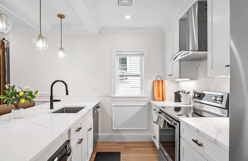 Forest Hills - Woodbourne House | Modern Condo Walk-Out Basement Near Train