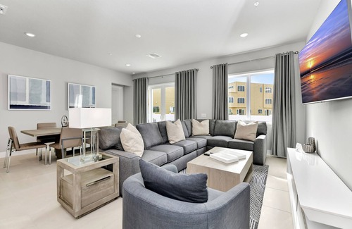 Reunion Hotel | Modern Condo with Large Outdoor Patio. Reunion Resort Water Park Access near Disney at Spectrum Resort Orlando by Rentyl – B9 #138